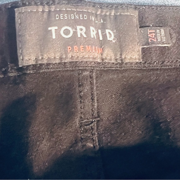 TORRID Sky High Skinny Jeans Ripped Black Size 24T - Picture 8 of 15